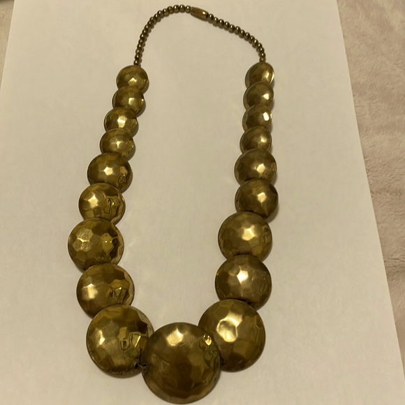 Beautiful gold necklace! - Picture 1 of 3